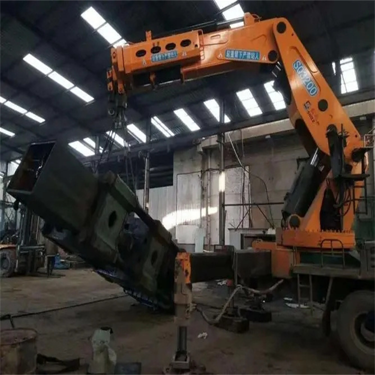 水满乡130吨折臂吊车出租吊机租赁附近电话